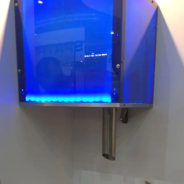 Лёдогенератор для сауны Proconhealth EB 280 EIS Tower Naked EB (280 кг в сутки) настенный c датчиком